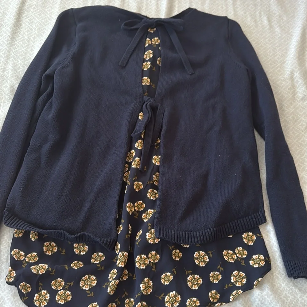 Sweater - Picture 4 of 6